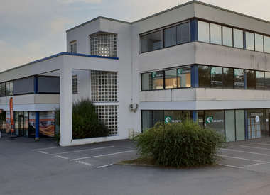 Local professionnel 133 m²